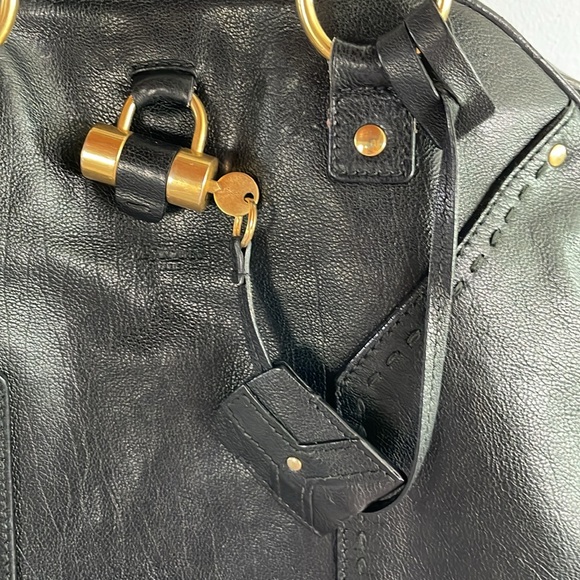 Yves Saint Laurent Muse Handbag - Picture 3 of 8